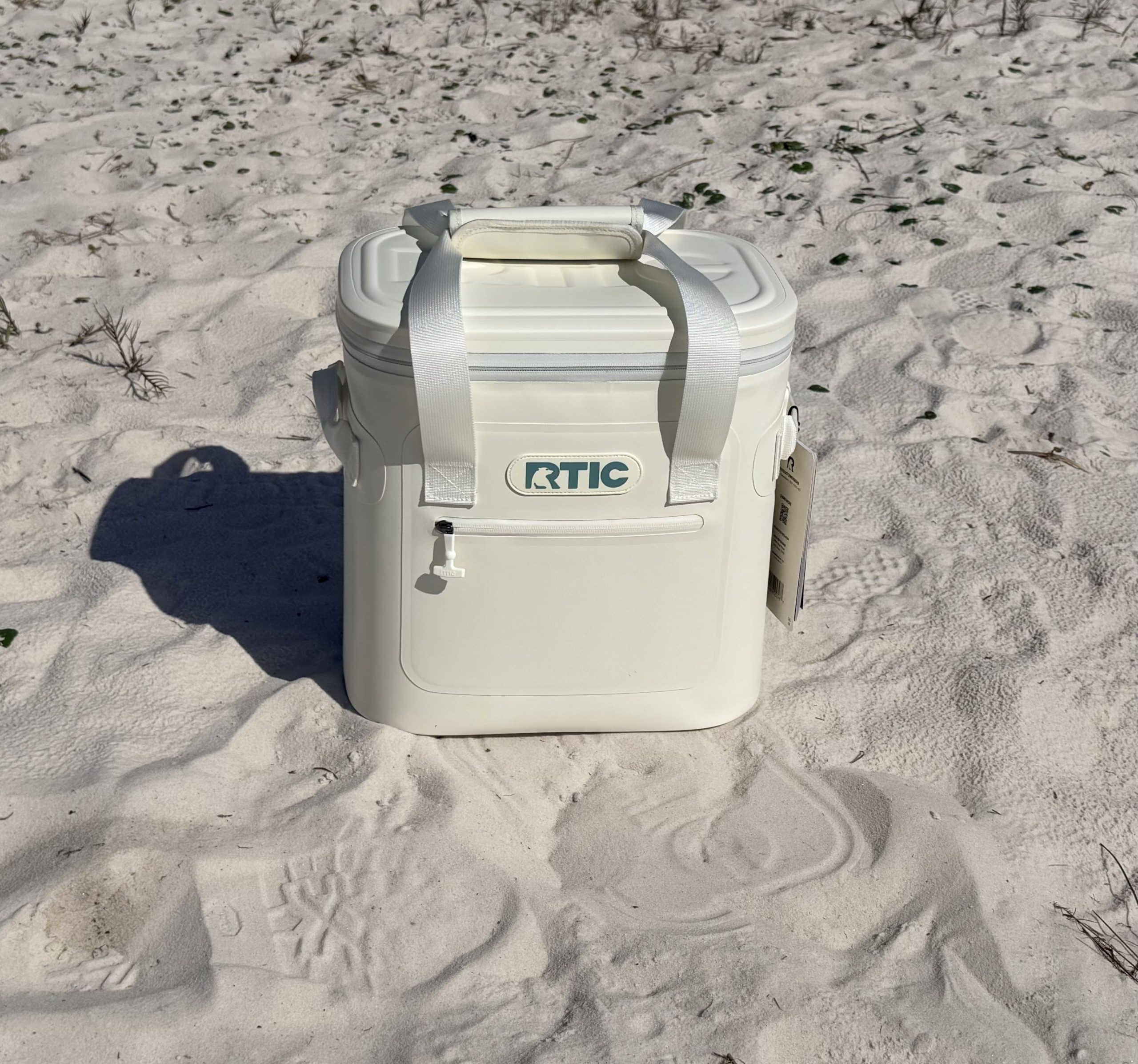 RTIC 32 QT vs RTIC 20 Can Soft Cooler comparison beach rentals Florida.